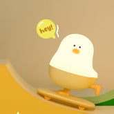 Squishy Silikon Skateboarding Chicken LED Nachtlicht - perfektes Geschenk für Kinder und Mädchen